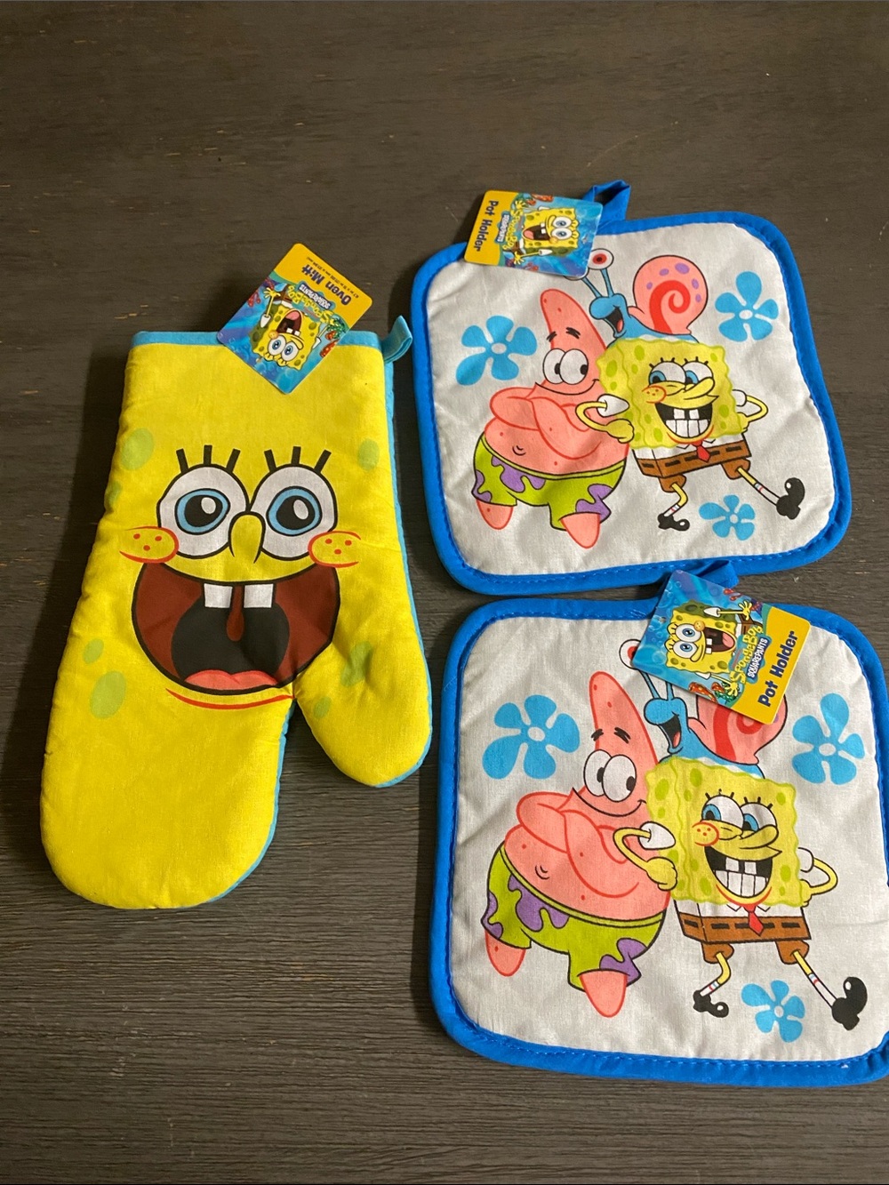 SpongeBob Squarepants Oven Mitt and Pot Holder Trio